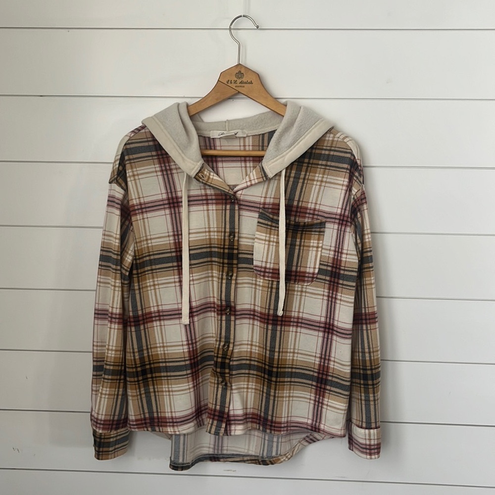 Passport Women’s lightweight hooded shacket/flannel